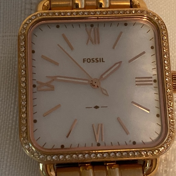 Fossil Watch Rose Gold - Picture 3 of 5